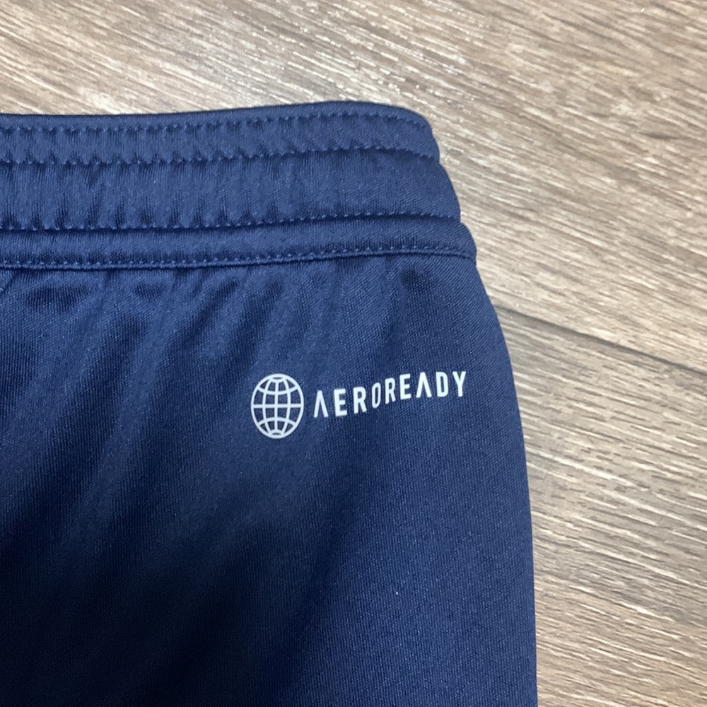 NWT Adidas Aeroready shorts - Picture 8 of 8